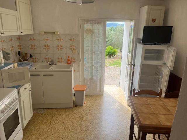 Вилла Mas Du Prescondu Mirabel-aux-Baronnies Экстерьер фото